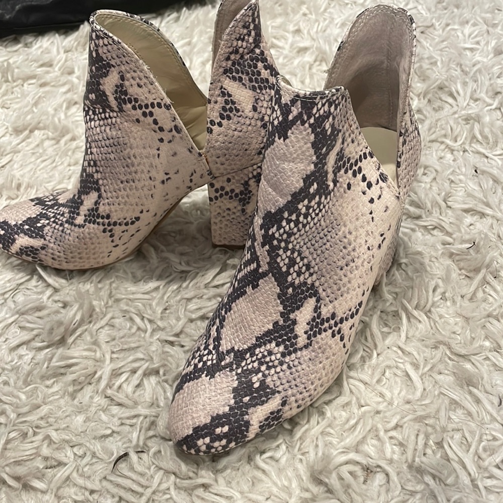 Steve Madden Ankle Bootie